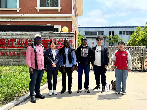 Şirketin yabancı müşterilerle kabulü ve görüşmelerinin kaydı